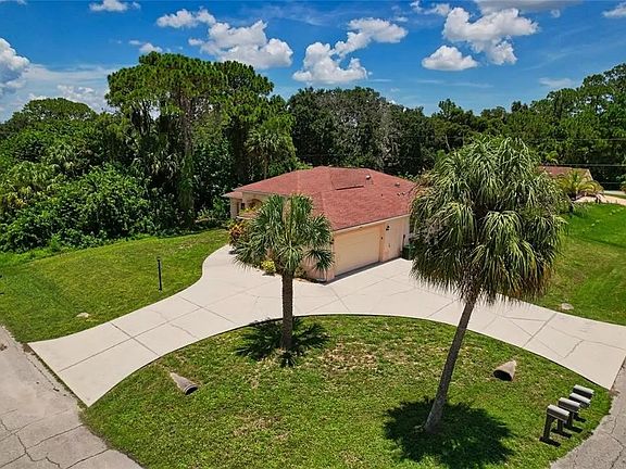 Oversized, sun-drenched lot, yard is a "gold mine" for anyone who loves to grow things. A clean slate and abundant sun, Easily set up a garden without fighting for light. The yard is ample, space for a gazebo, tent, an open-air retreat