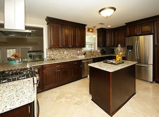 1235 Camelot Dr, Charleston, SC 29407
