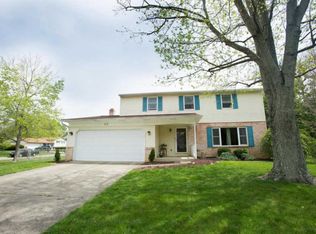 40 Fair Oaks Ln, Pickerington, OH
