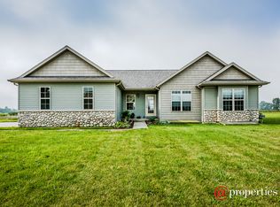 1546 Prairie Dr, Saint Joseph, MI