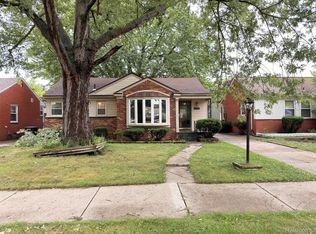 8255 W Parkway St, Redford, MI 48239