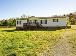 1829 Flatrock St, Winston Salem, NC 27107