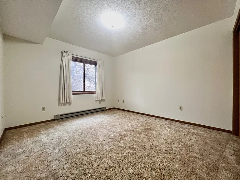 1204 Bartosh Ln #23 — Photo 6