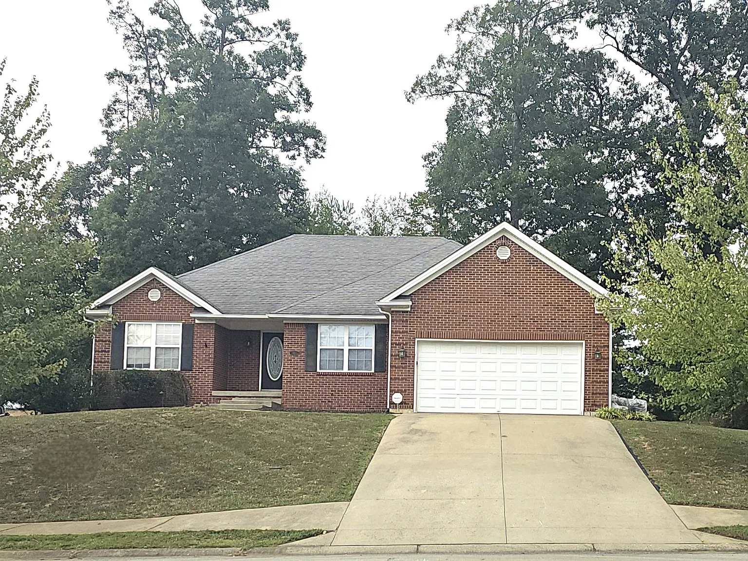 3 bed, 3467 sqft, $2,000 — Photo 1