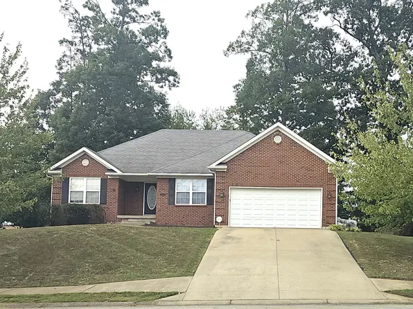 305 Vineland Place Dr, Vine Grove, KY 40175