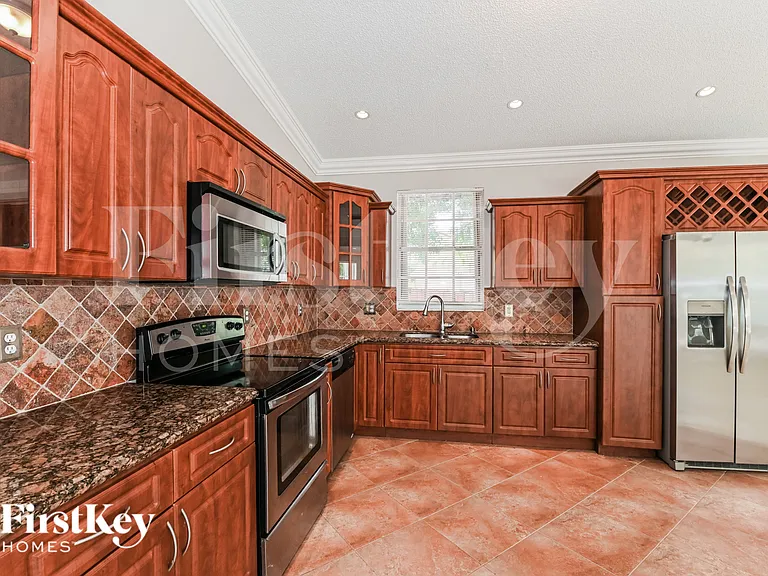 10901 SW 161st Pl — Photo 5