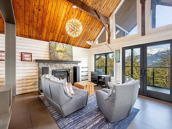 2nd image of 8706 Wedgeview Pl