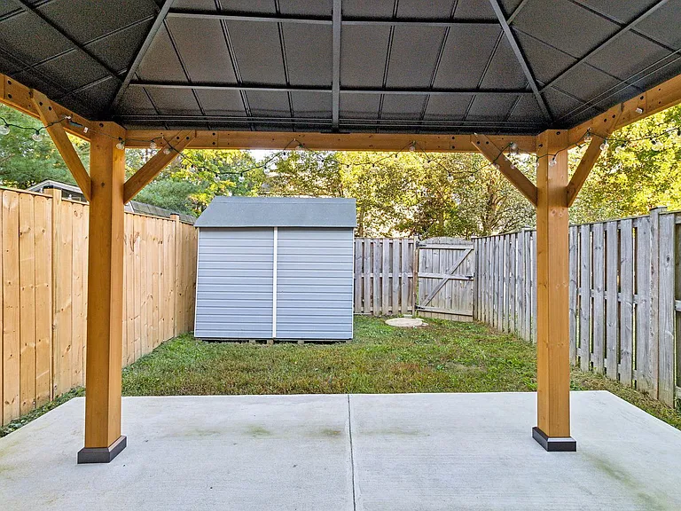 4206 Drake Ct — Photo 17