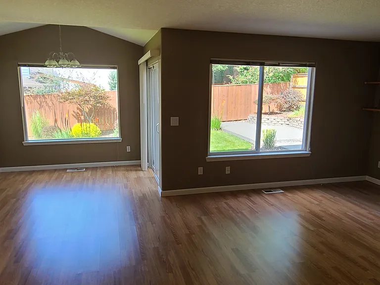 5104 NE 68th Ave — Photo 7