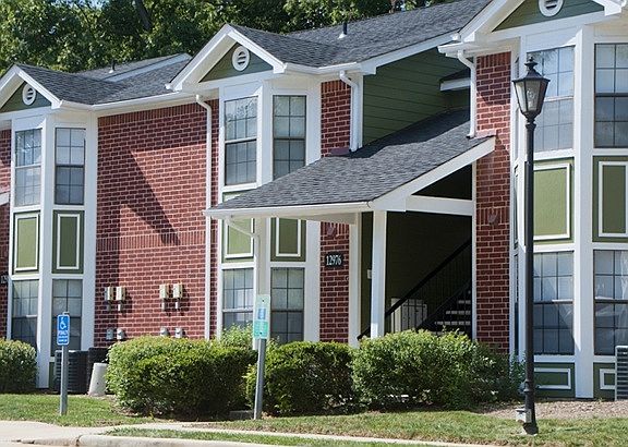 2nd image of 1881 Sugar Hill Dr