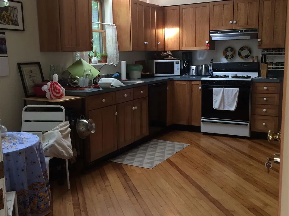 Unit #1 kitchen