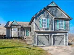 22004 W 51st Ct, Shawnee, KS 66226