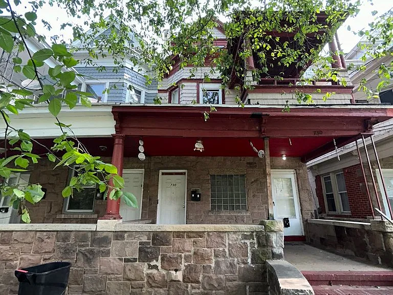 730 W State St — Photo 1