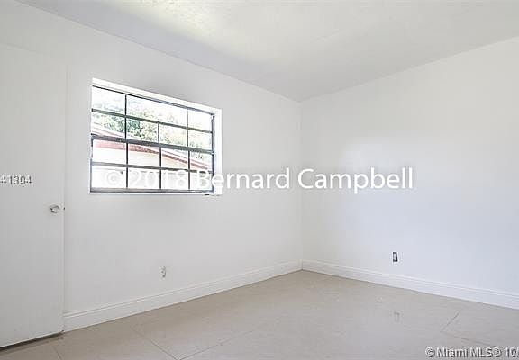 4th image of 900 NW 23rd Ter