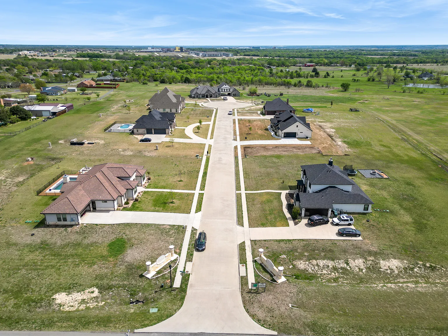 4 bed, 2828 sqft, $4,300 — Photo 4