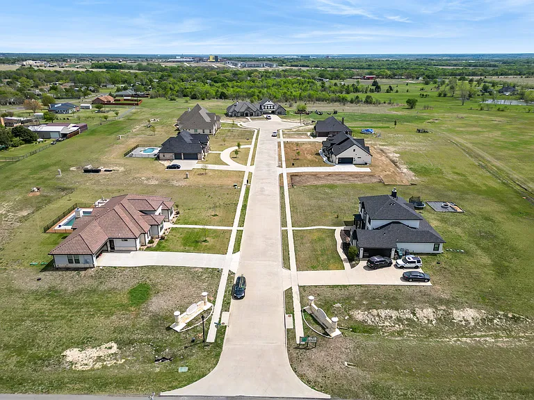 5306 Calle Dr — Photo 4