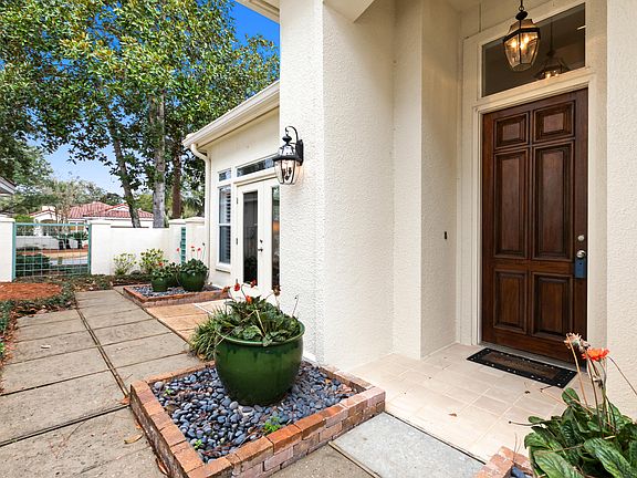 4th image of 8018 Legend Creek Dr