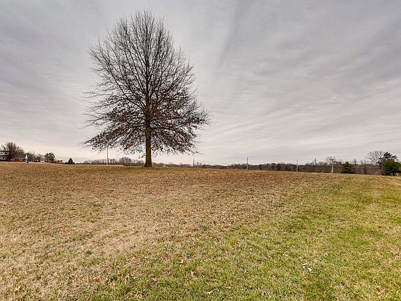 2nd image of 5620 Whispering Hills Dr