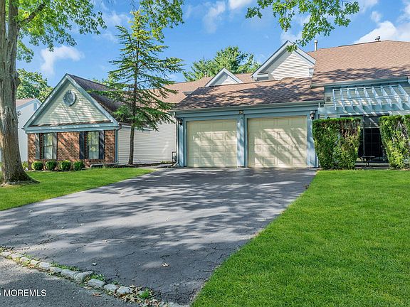 5th image of 145 Old Orchard Ln