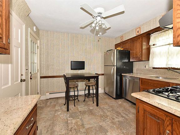 5th image of 164 Scarcliffe Dr