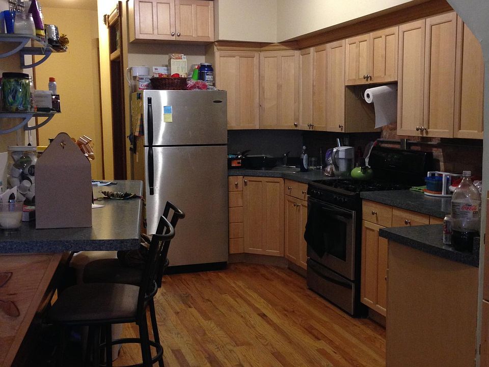 2nd image of 227 8th Ave SE APT B