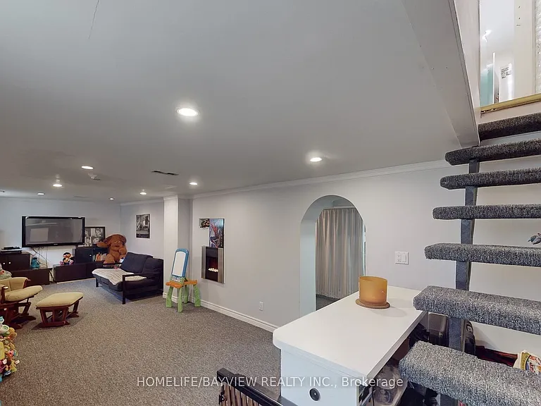 313 Andrew St — Photo 15