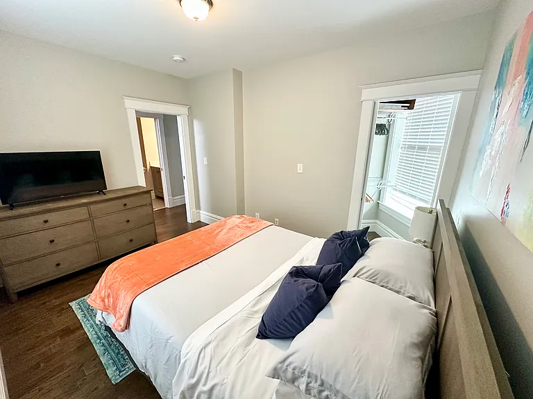 4452 McPherson Ave — Photo 8