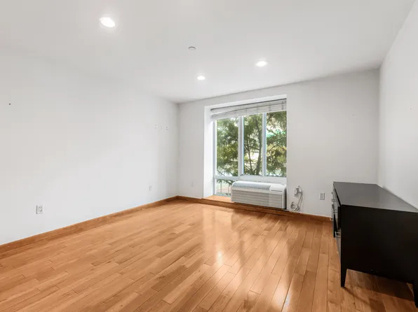 78 Ridge Street image 12 of 13