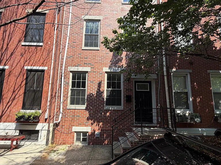 709 S Warnock St — Photo 2