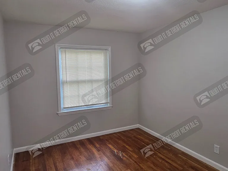 6444 Westwood St — Photo 8