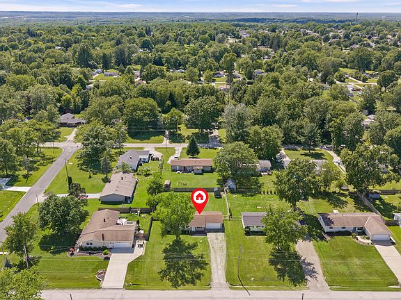 3rd image of 2050 Byron Dr