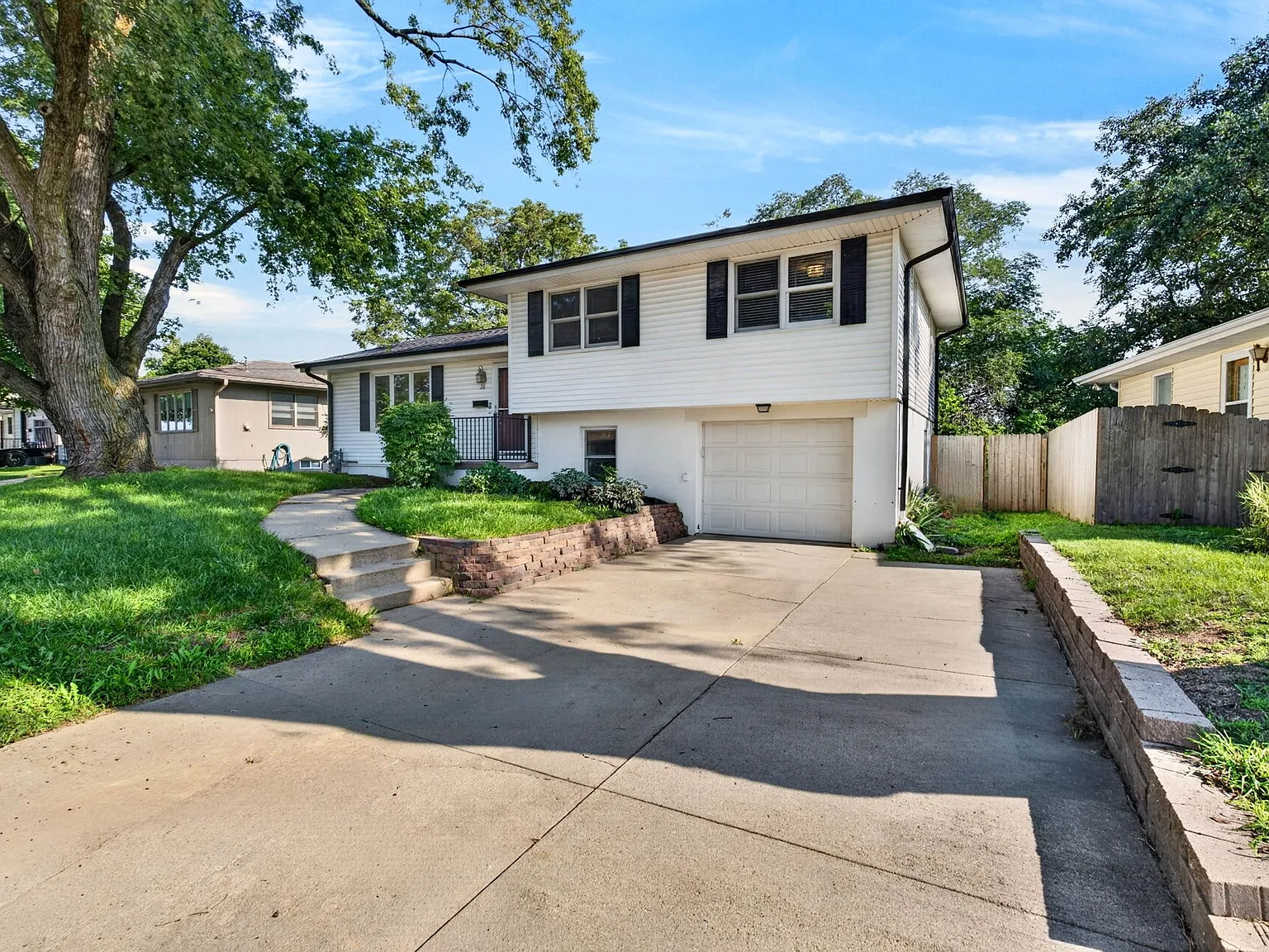 3 bed, 1769 sqft, $2,100 — Photo 3