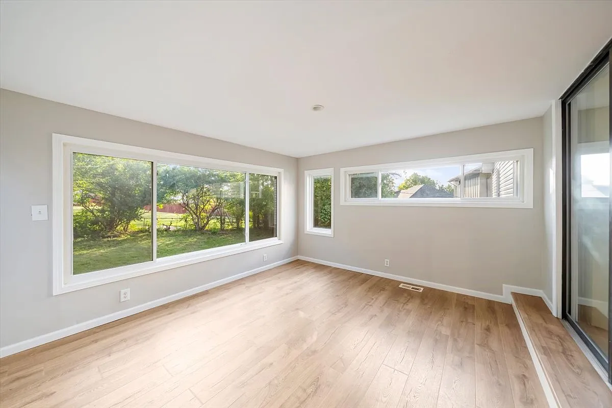 3 bed, 1639 sqft, $2,200 — Photo 4