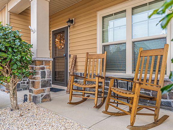 5th image of 497 N Prince Henry Way