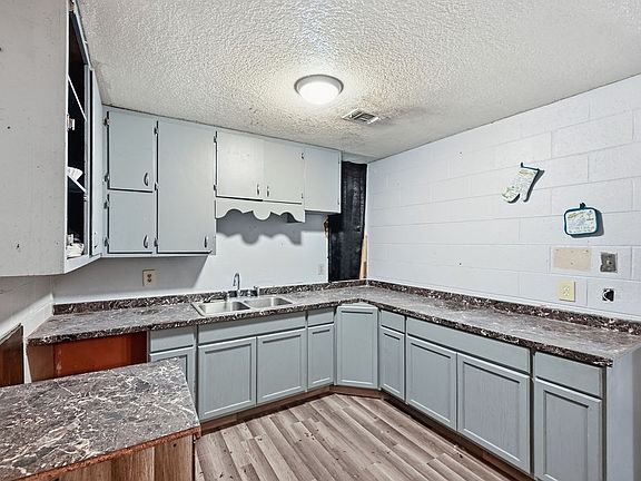 4th image of 508 S Kenneth Ave