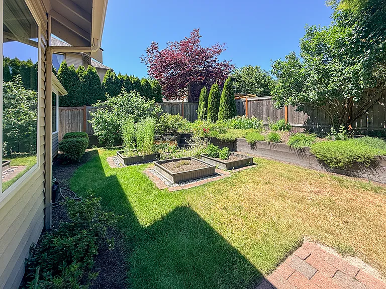 23512 NE 19th Dr — Photo 42