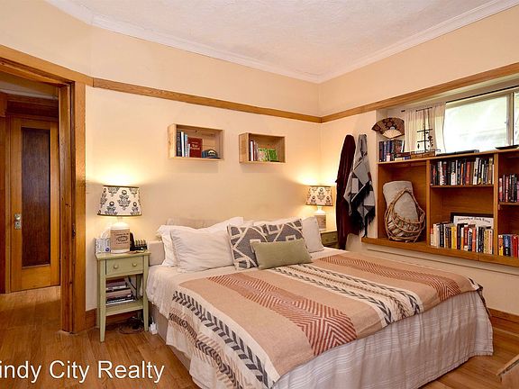 5th image of 5126 N Wolcott Ave Unit 1