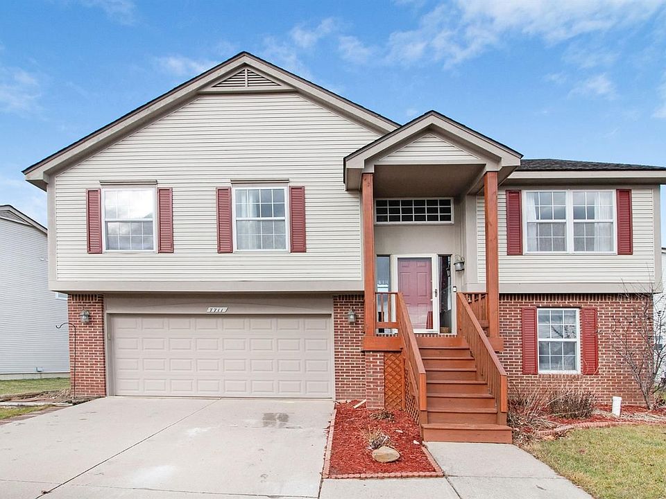1st image of 7711 Summerdale Cir E