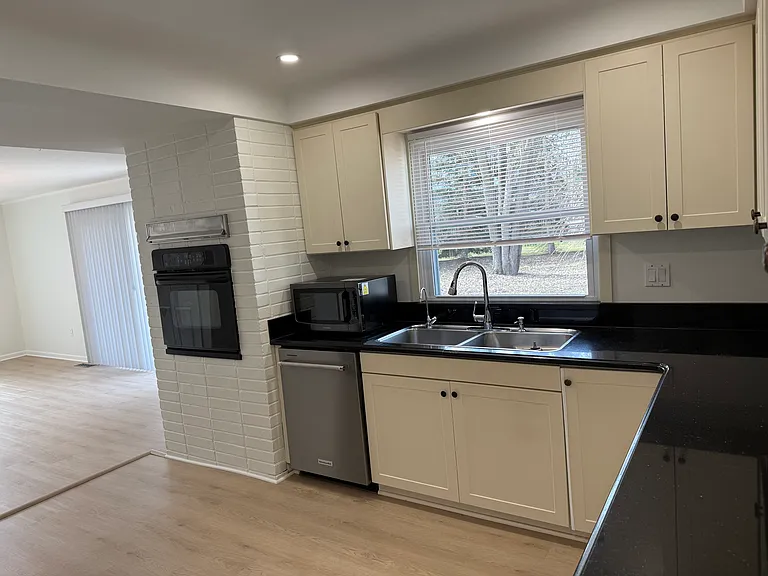 30475 Birchway Dr — Photo 14
