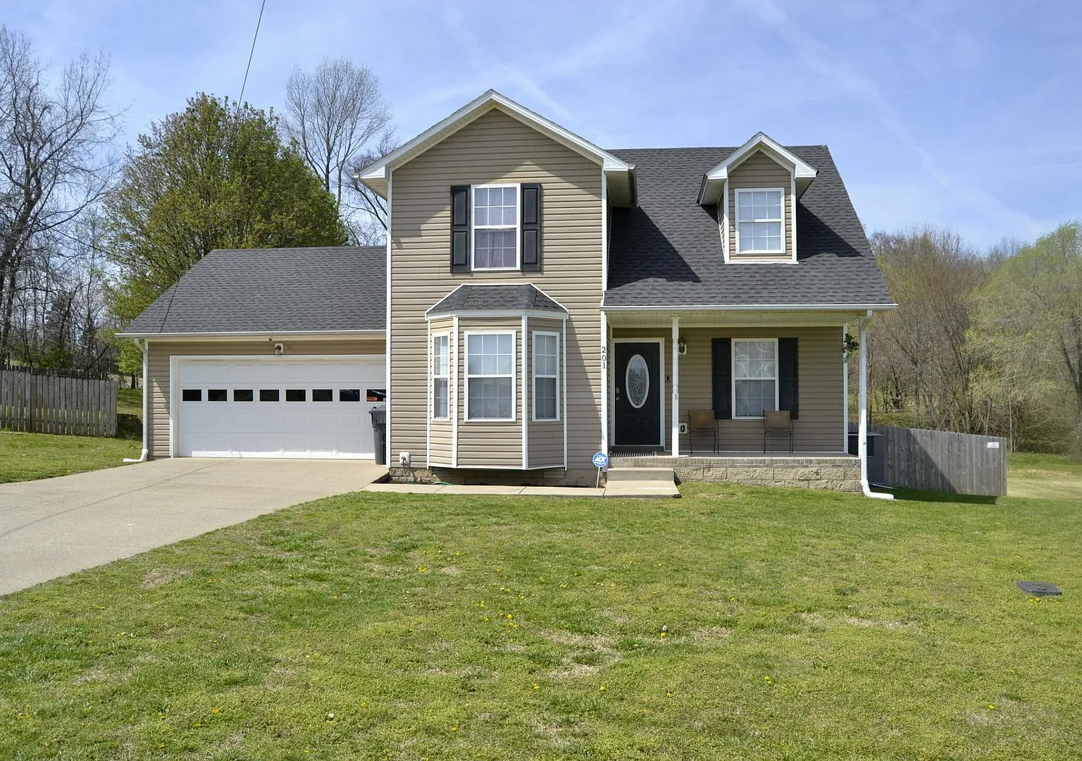 Large Home Coming Soon! Close to Fort Campbell with Large Fenced Yard — Photo 1