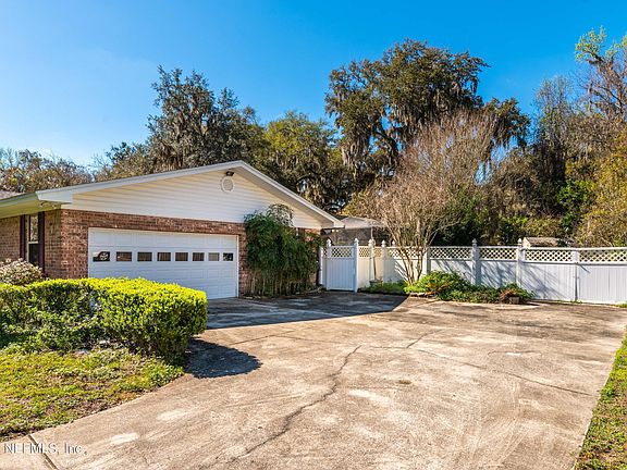 4th image of 15264 CAPE Drive N