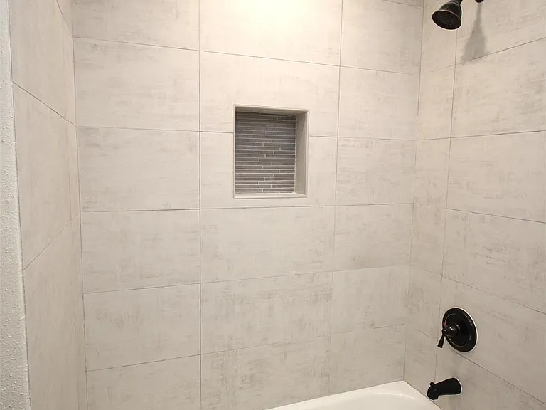 805 Willow Creek Dr — Photo 22