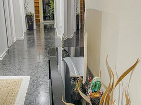 700 Brock Avenue, Toronto, Ontario, Canada, M6H 3P2