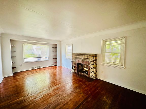 5th image of 11026 Studebaker Ave
