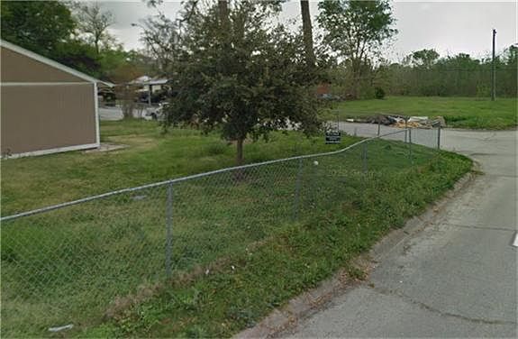 5th image of 2915 Briarwick Ln