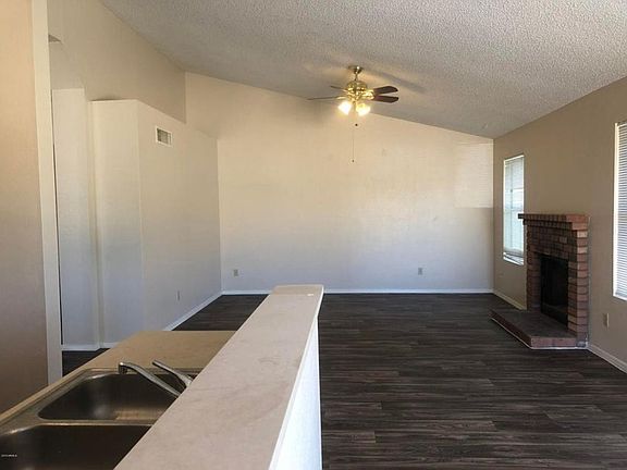 4th image of 8273 W Dreyfus Dr