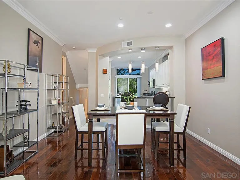 Paramount Dr — Photo 10