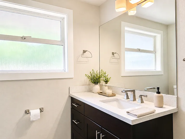 10005 NE 31st Pl — Photo 8