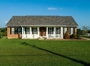 297 Twin Lakes Dr, Union, MO 63084