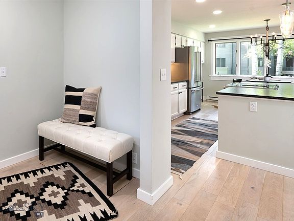 4th image of 2200 W Dickerson St APT 19